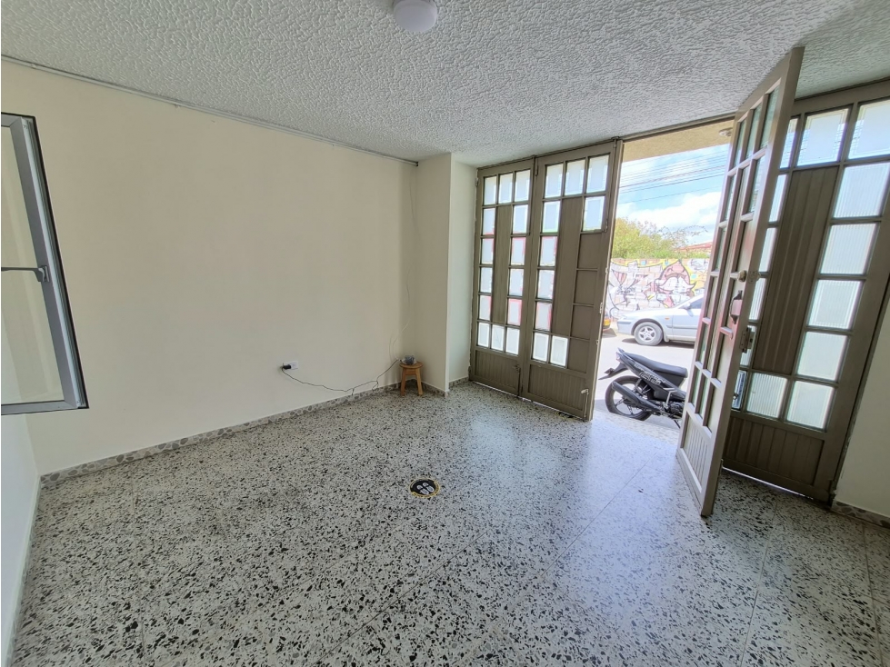 VENTA DE CASA EN EL BARRIO DE LA GRANJA — foto 5