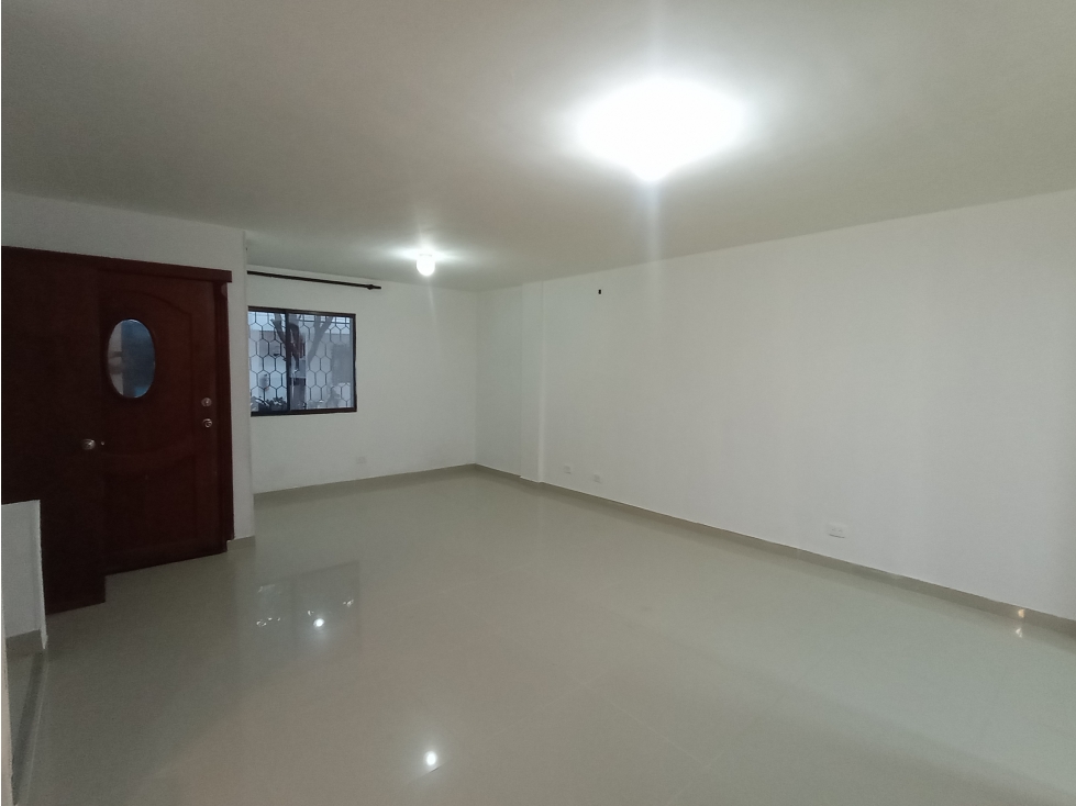 SE VENDE CASA RESIDENCIAL RODADERO SANTA MARTA L.C