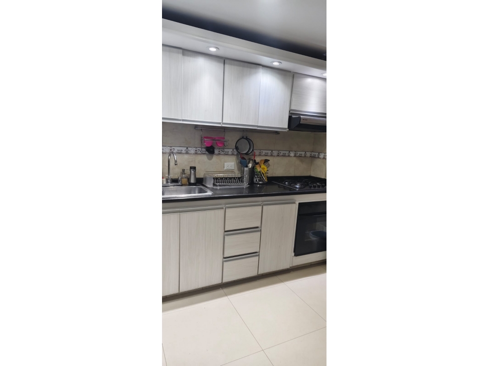 ARRIENDO APARTAMENTO AMOBLADO DE LUJO EN USAQUÉN LISTO PARA HABITAR — foto 3