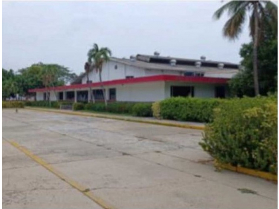VENTA O RENTA LOTE CON BODEGAS TRONCAL DEL CARIBE SANTA MARTA L.C - 3