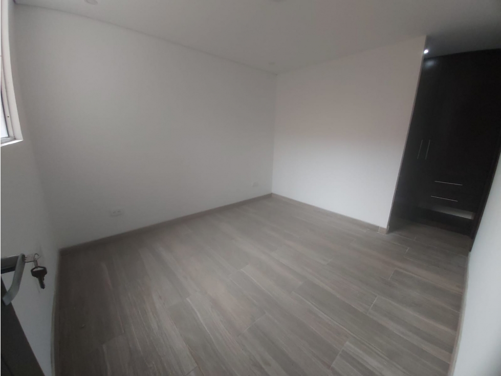 SE VENDE APARTAMENTO EN LA FONTANA I MADRID — foto 4