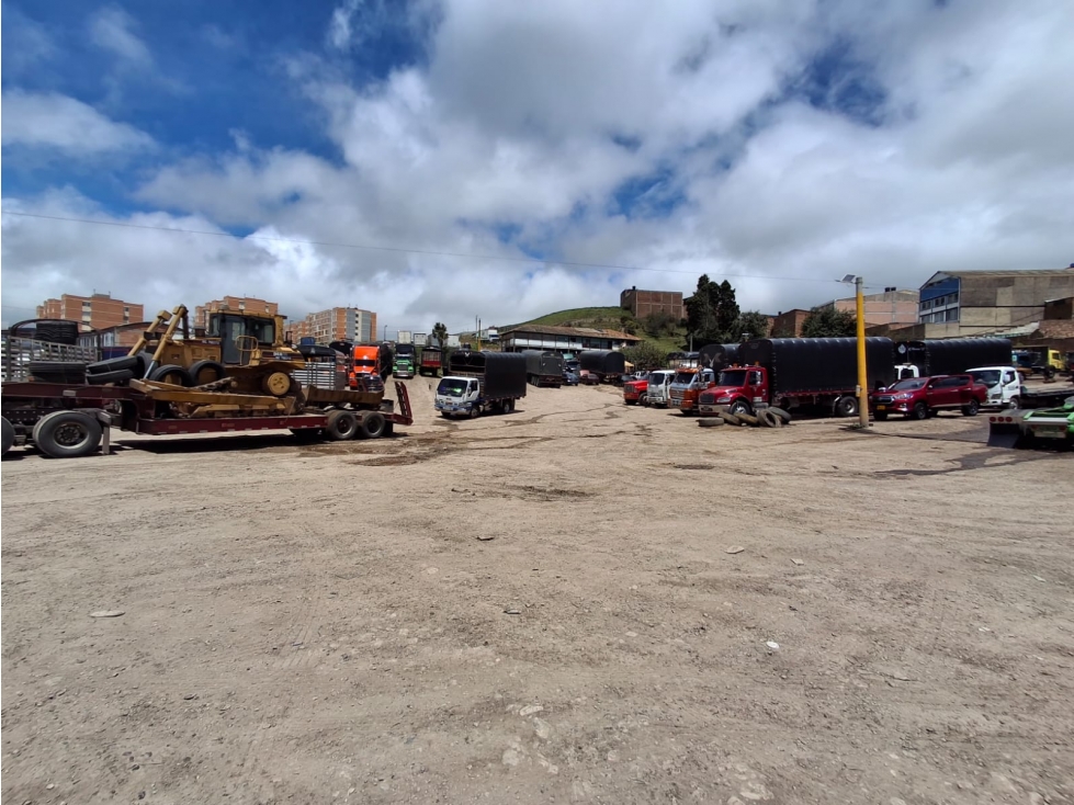 VENTA DE LOTE RESIDENCIAL Y COMERCIAL FRENTE A CC FLORIDA SHOPPING - 5