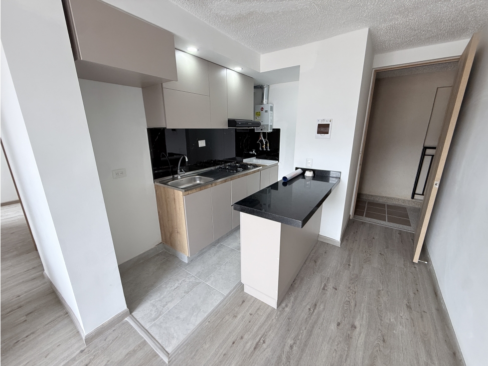 VENTA APARTAMENTO SOBRE AV EL DORADO CON VISTA A LOS CERROS
