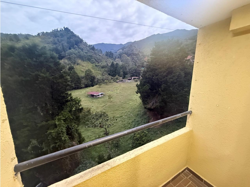 Venta de Apartamento de 50 M2 Remodelado en La Estrella - 3
