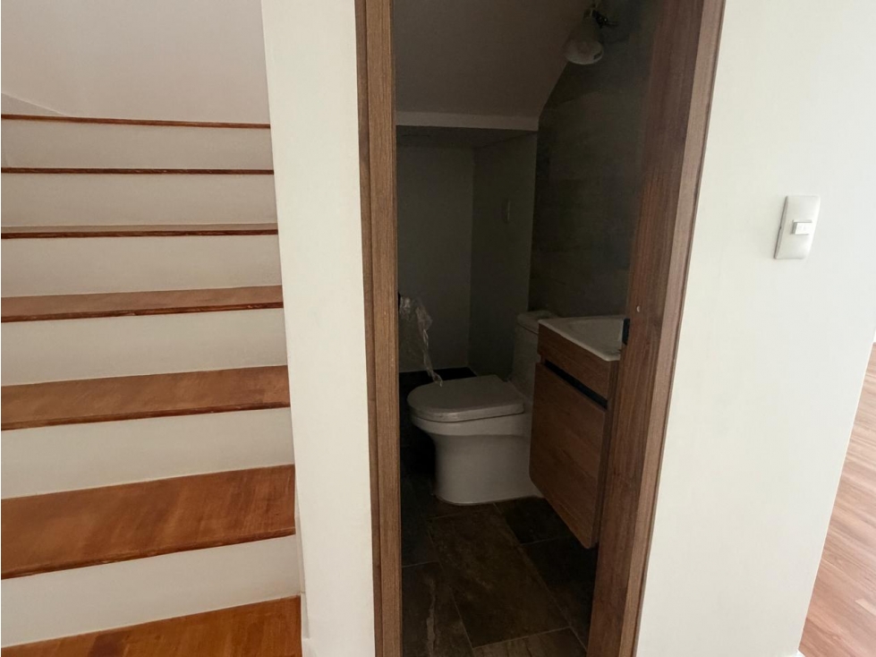 CASA EN VENTA EN BARRIO WEST TOWN, COTA — foto 6