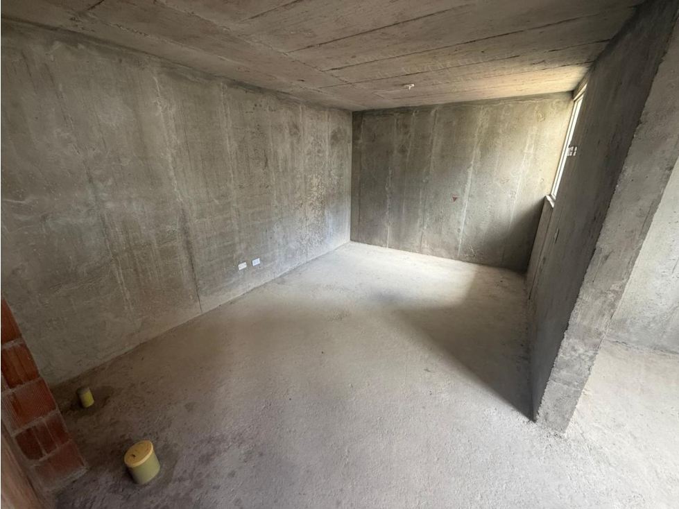 Venta de Apartamento en Sabaneta (Obra Gris / Piso Alto) — foto 4