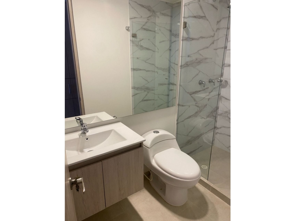 VENTA APARTAESTUDIO CON PARQUEADERO PISO 20- CHAPINERO — foto 4