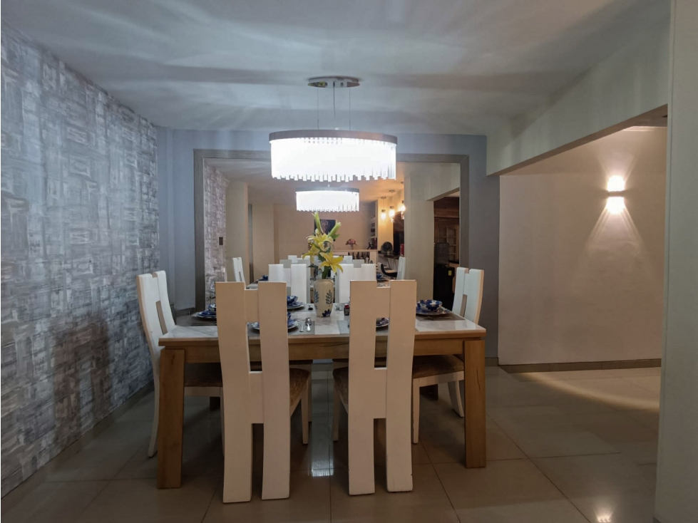 EN VENTA HERMOSA CASA DE DOS PISOS EN LA CASTELLANA — foto 4