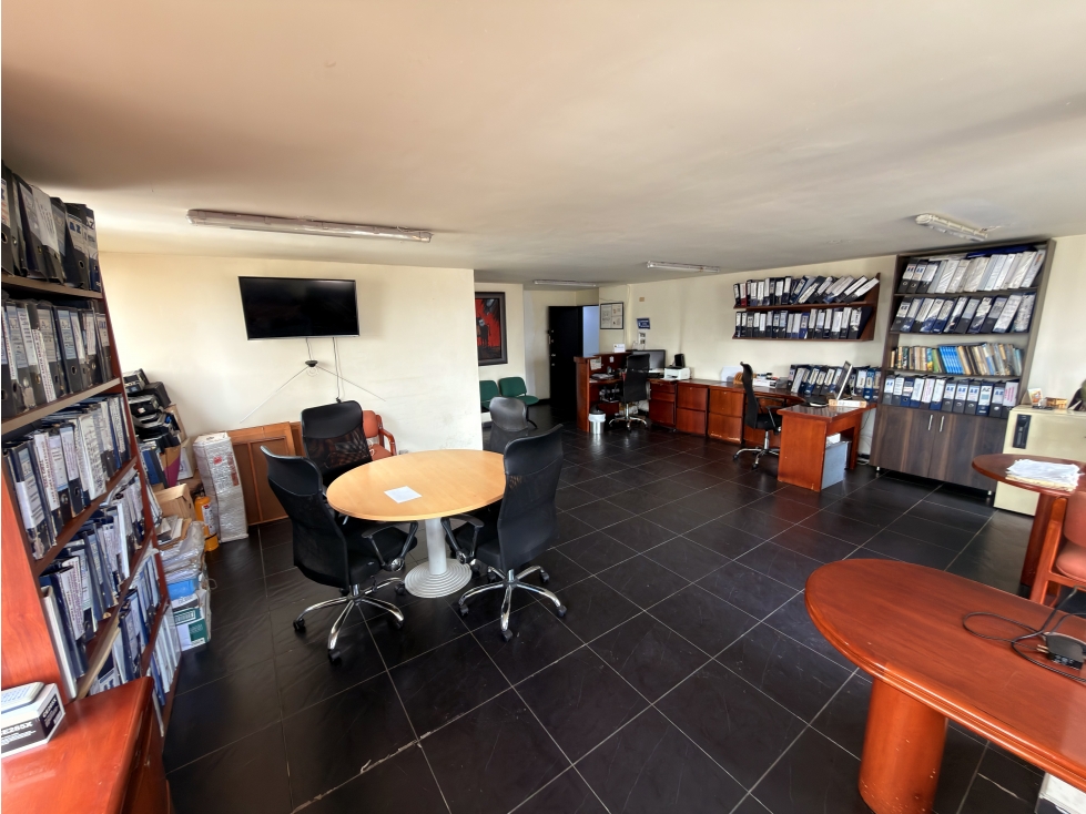 VENTA DE OFICINA EN CENTRO COUNTRY - 4