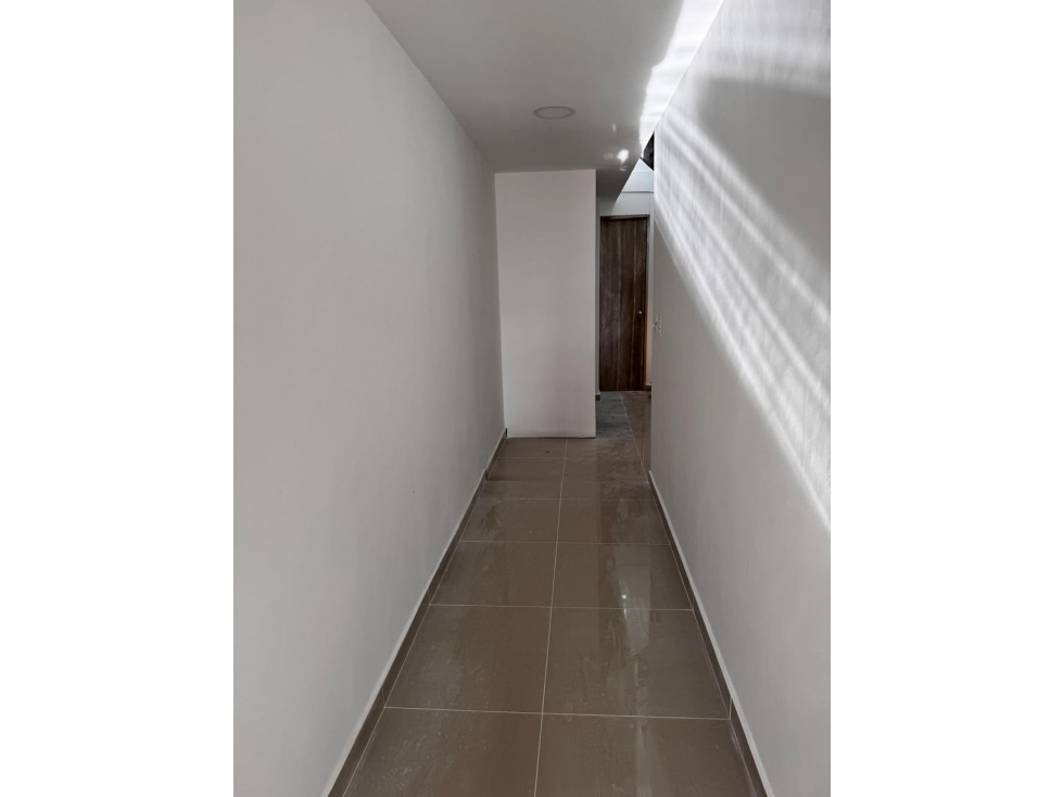VENTA ESPECTACULAR DÚPLEX TOTALMENTE NUEVO, MANRIQUE — foto 2