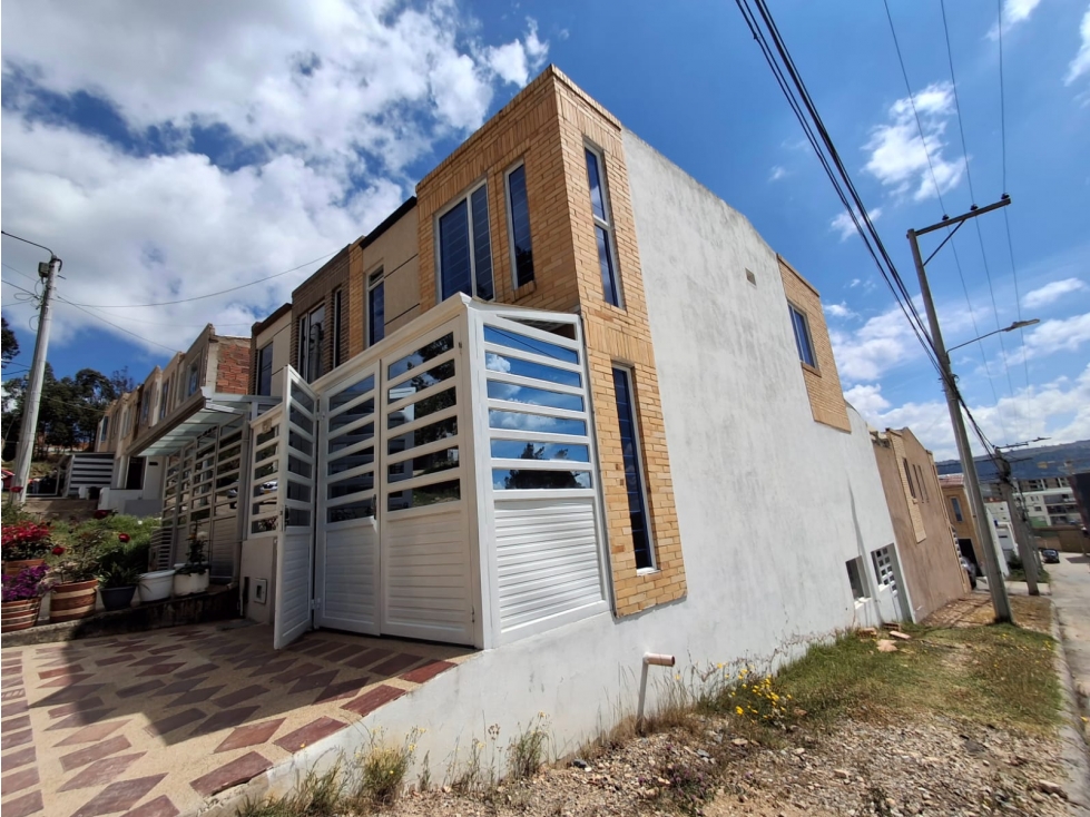 VENTA DE CASA EN BALCONES DE DON ESPIRITU - 2