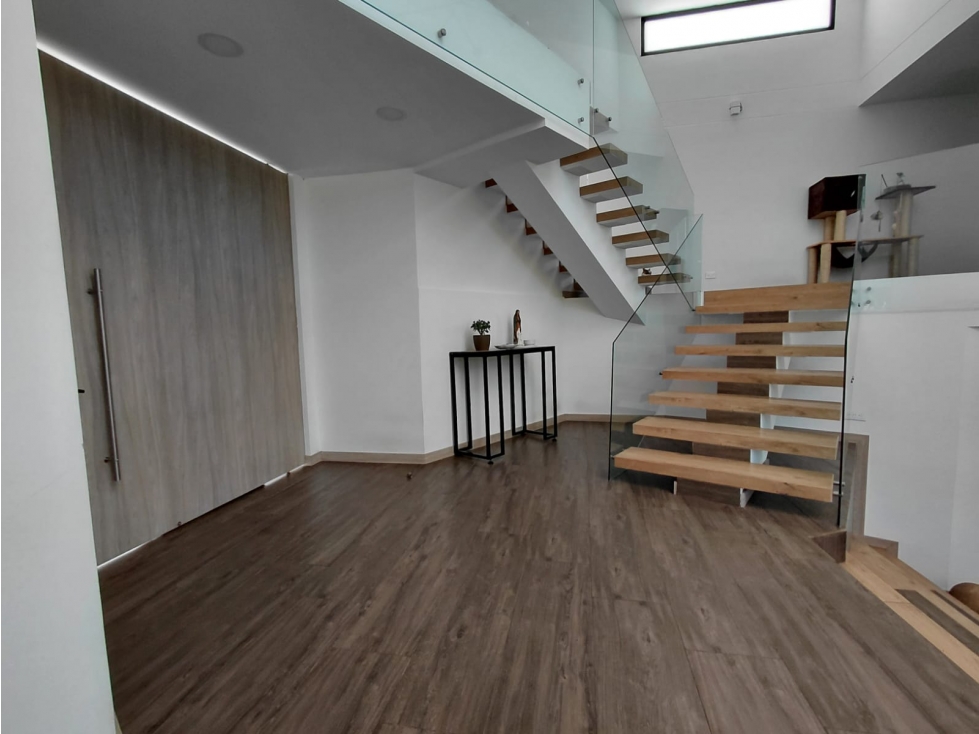 CASA VENTA CON AMPLIOS ESPACIO Y EXCELENTES ACABADOS EN MANIZALES — foto 3