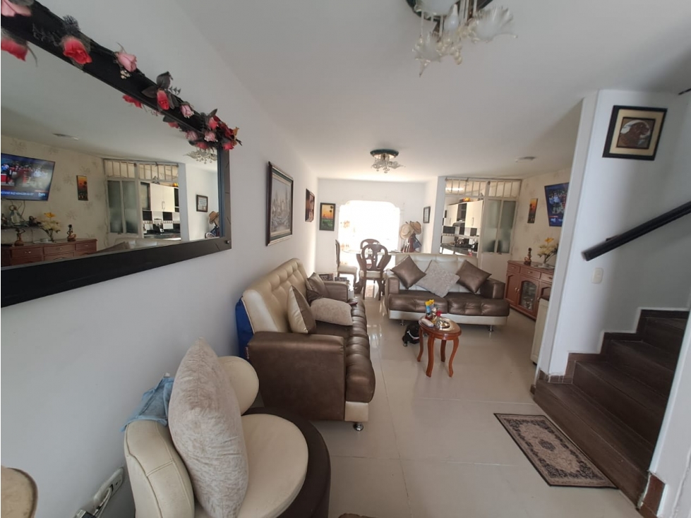 VENTA CASA MONTECARLO VILLAVICENCIO - 2
