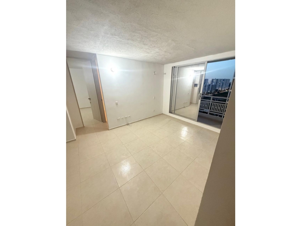 VENTA APARTAMENTO REMODELADO EN CONDOMINIO CARIOCA - CARTAGENA — foto 2