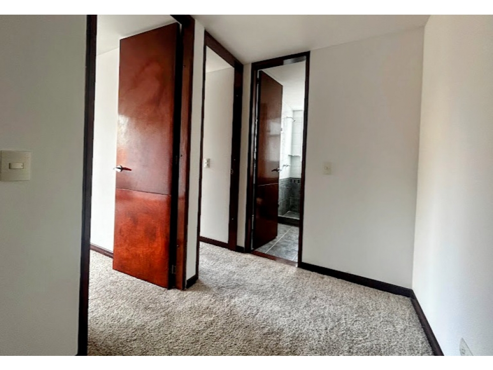 Venta Apartamento En Santa Bárbara Bogotá, Amplio y Exclusivo — foto 5