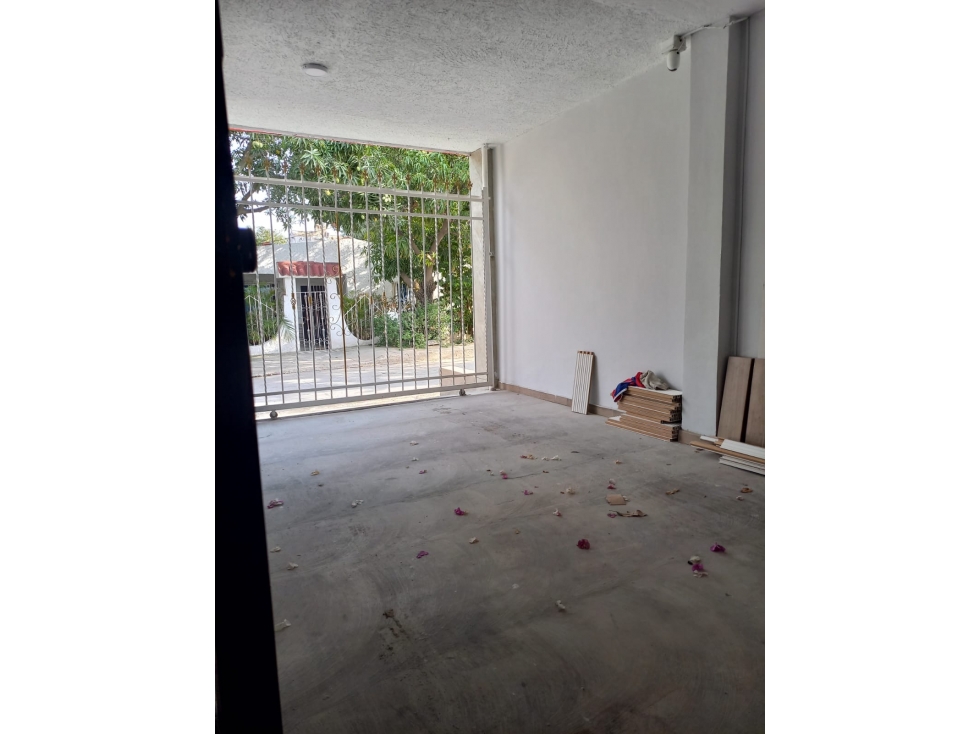 VENTA CASA REMODELADA DOS PISOS CUATRO ALCOBAS SECTOR PARAISO - E.C. — foto 3