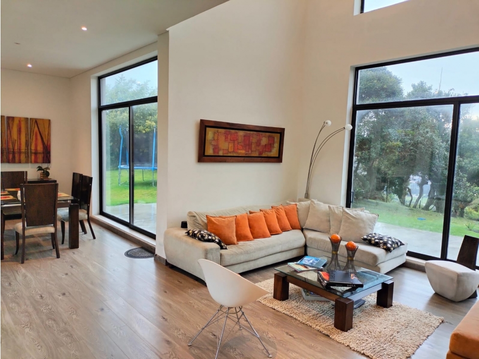 CASA EN RENTA EN SINDAMANOY, CHIA