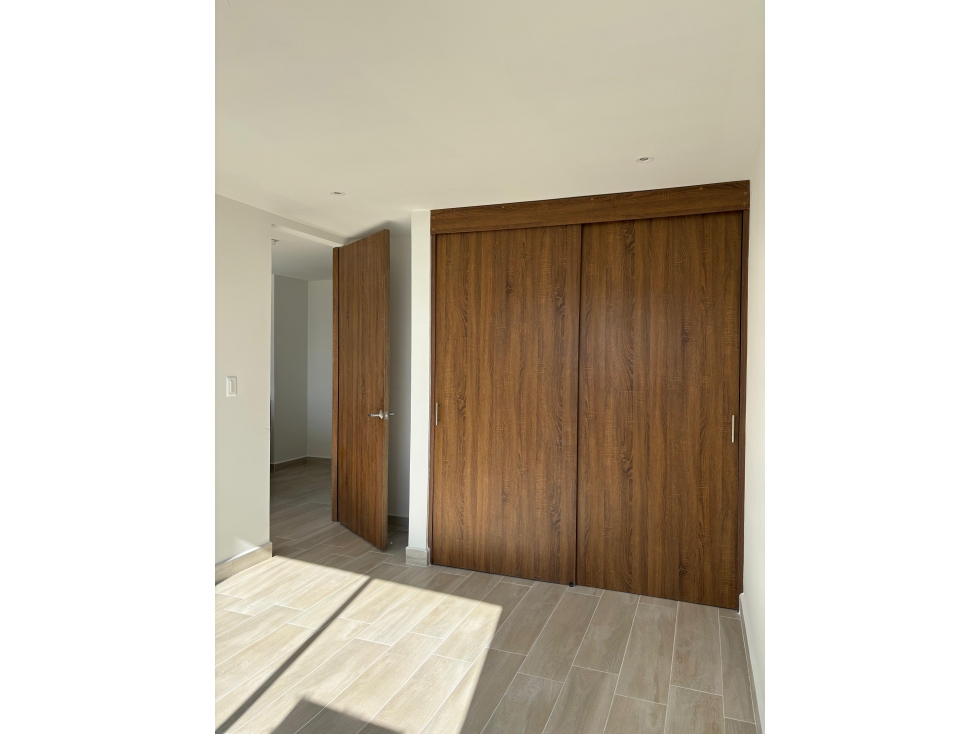 VENTA APARTAMENTO CONJUNTO CERRADO BARRIO LA CASTELLANA (Zona Norte) — foto 5