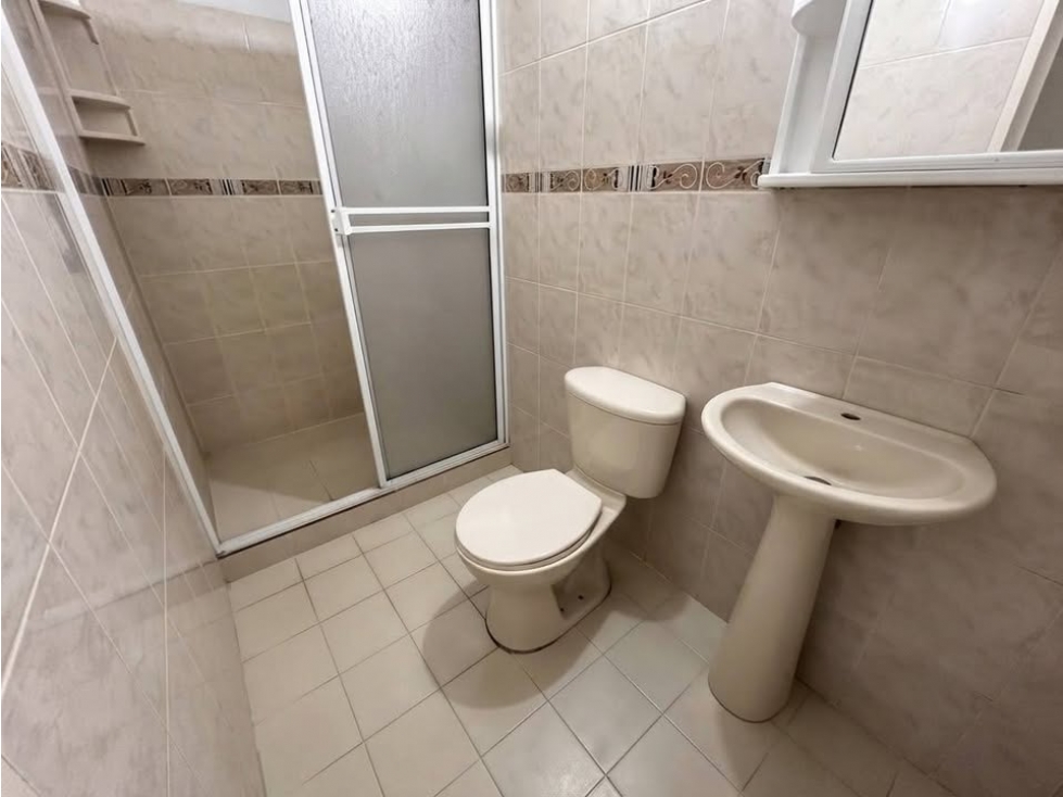 SE VENDE CASA EN CARTAGO CON LOCAL COMERCIAL Y 3 APARTAMENTOS — foto 5
