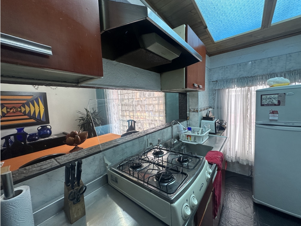 VENTA CASA AMPLIA BARRIOS UNIDOS IDEAL PARA EMPRESA O VIVIR — foto 2