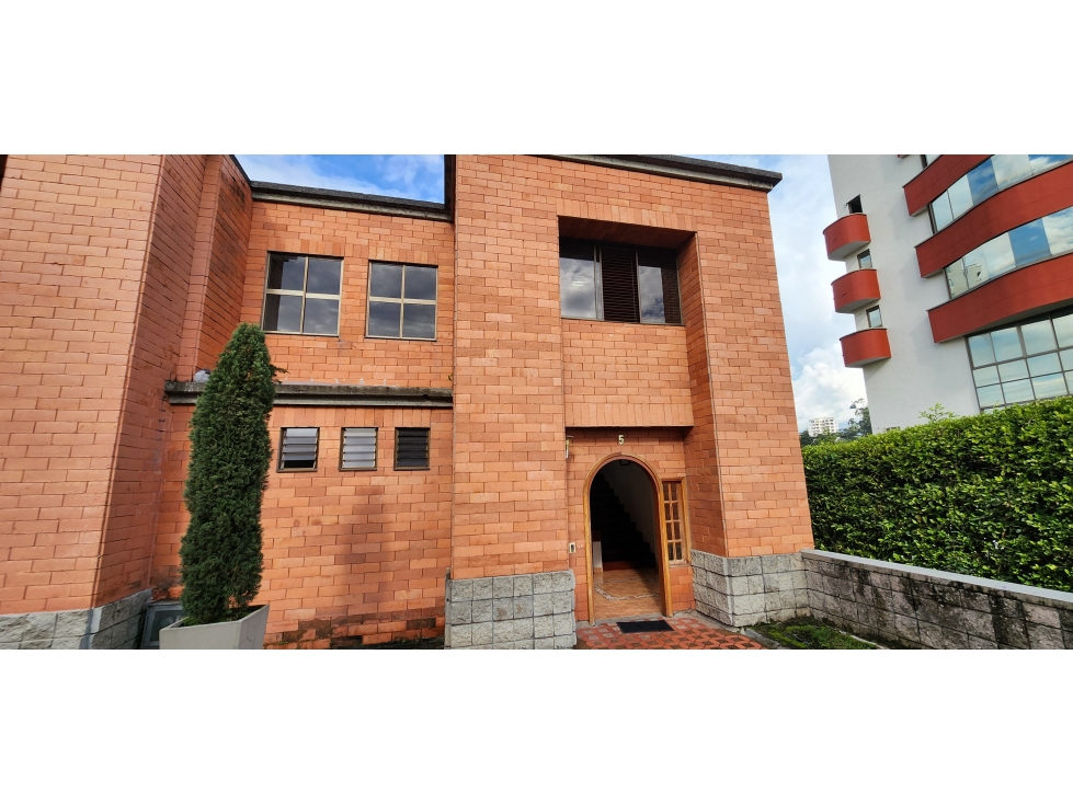 VENTA CASA PEREIRA CONJUNTO ACROPOLIS