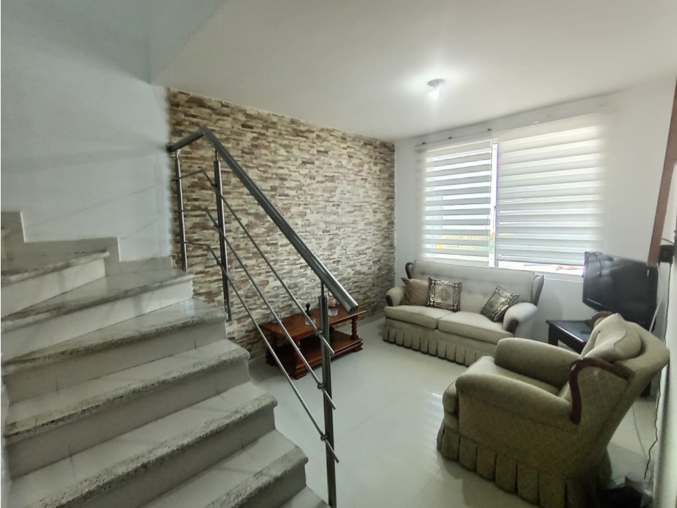 VENTA CASA RESIDENCIAL GALICIA STA MTA - Y.P