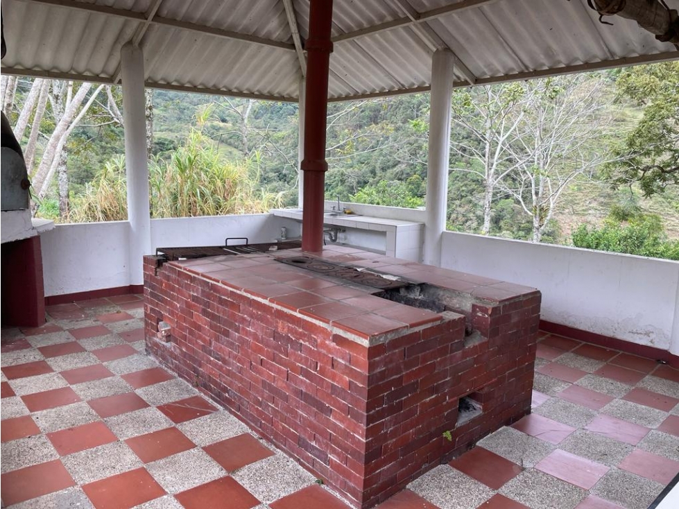 SE VENDE CASA LOTE EN LA VEGA - 6