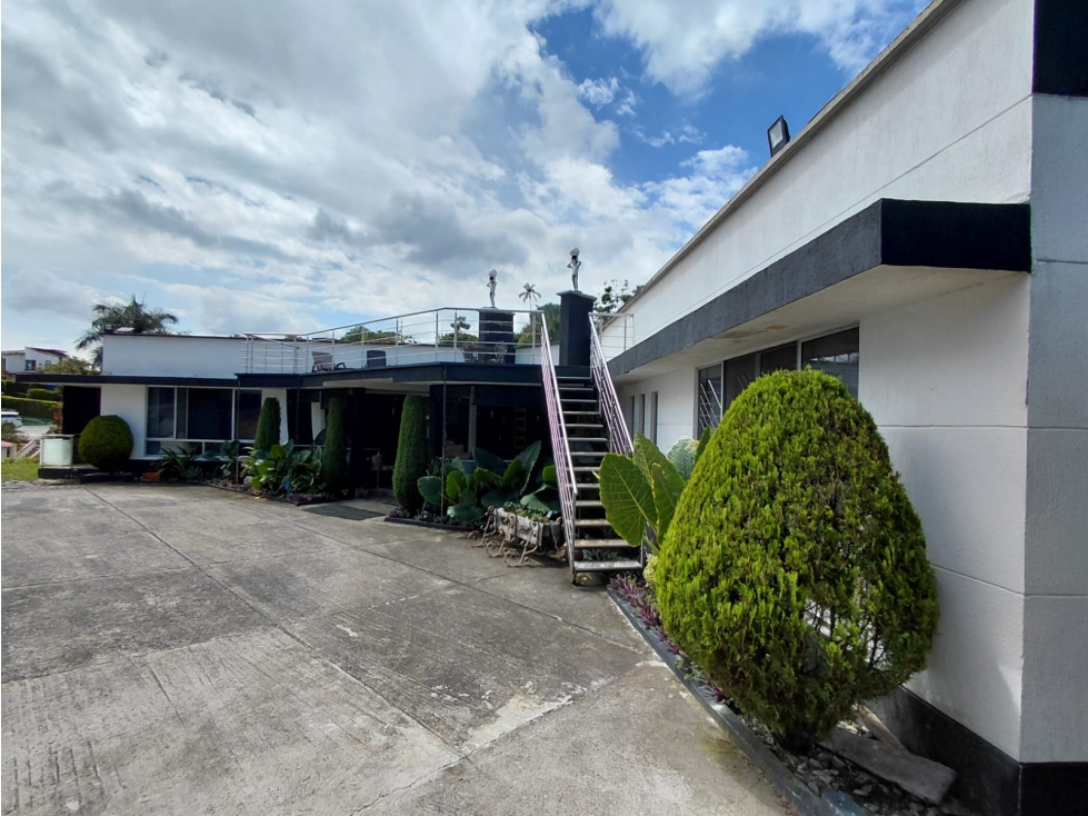 CASA CAMPESTRE DE LUJO EN PEREIRA: UN PARAISO DE EXCLUSIVIDAD — foto 4
