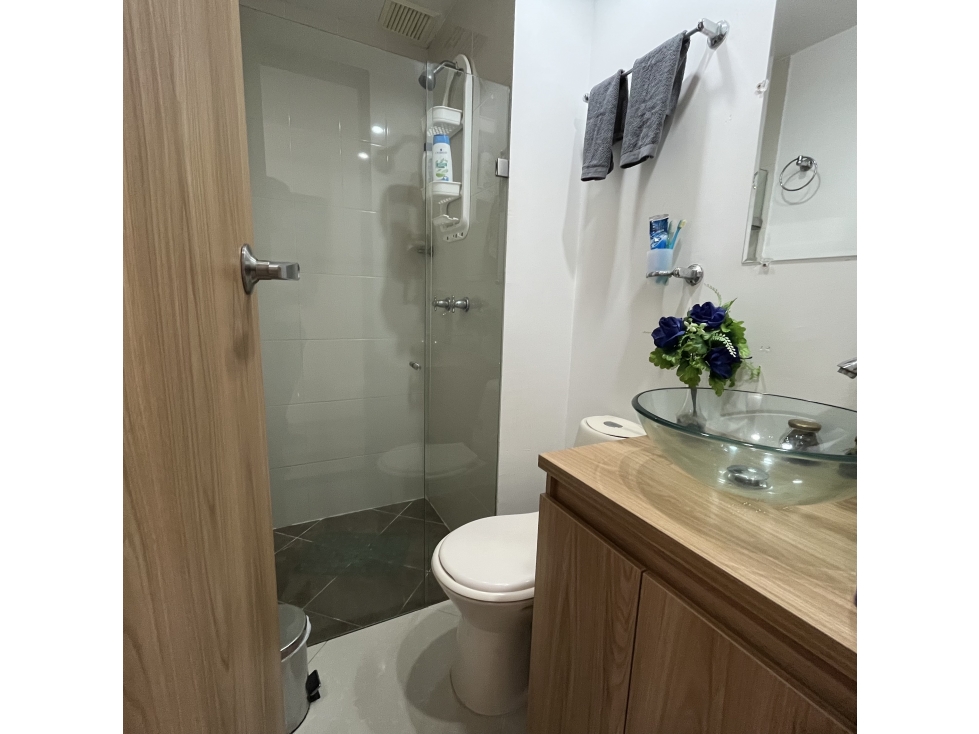 VENTA APARTAMENTO EXCELENTE UBICACION Y VISTA EN LOMA DEL INDIO — foto 6