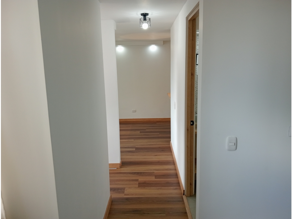 VENTA APARTAMENTO PARQUE CENTRAL FONTIBON 1 BALCON PISO 15 - LA LAGUNA — foto 6