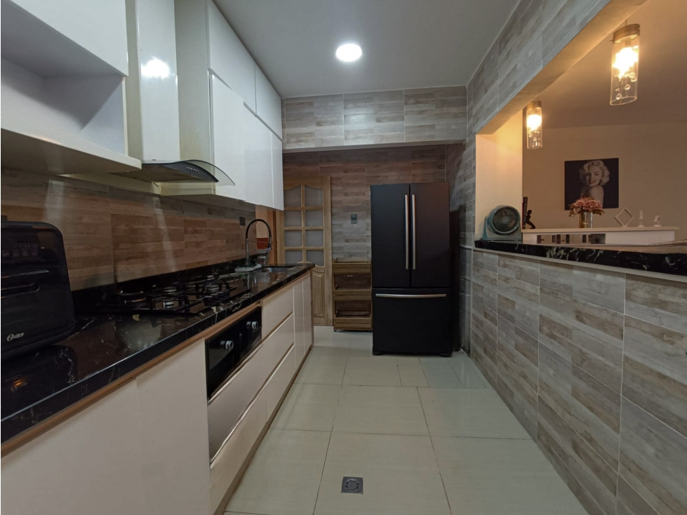 EN VENTA HERMOSA CASA DE DOS PISOS EN LA CASTELLANA — foto 6