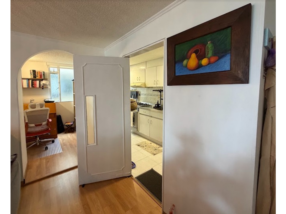 Venta Apto Alambra 72m 4to piso Ascensor 2 Alcobas 3 Baños Chimenea — foto 6