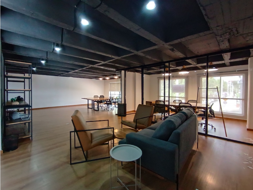 VENTA DE OFICINA FRENTE A PARQUE 93