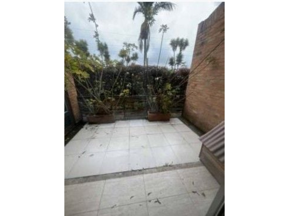 VENTA CASA 2 PARQUEADEROS TERRAZA BALCON PATIO 134M2-MOSQUERA — foto 3