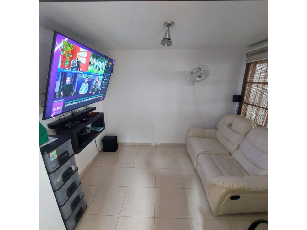 VENTA CASA ESQUINERA CUATRO ALCOBAS SECTOR SIERRADENTRO - J.V.
