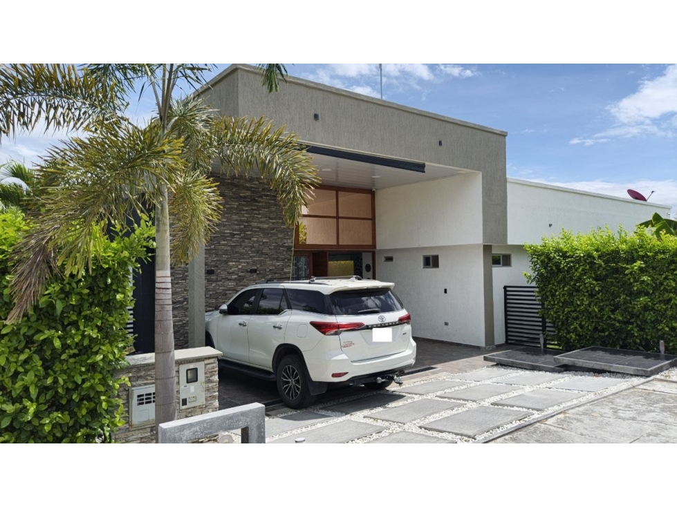 Una hermosa casa con energía solar y a solo 10 minutos de Neiva