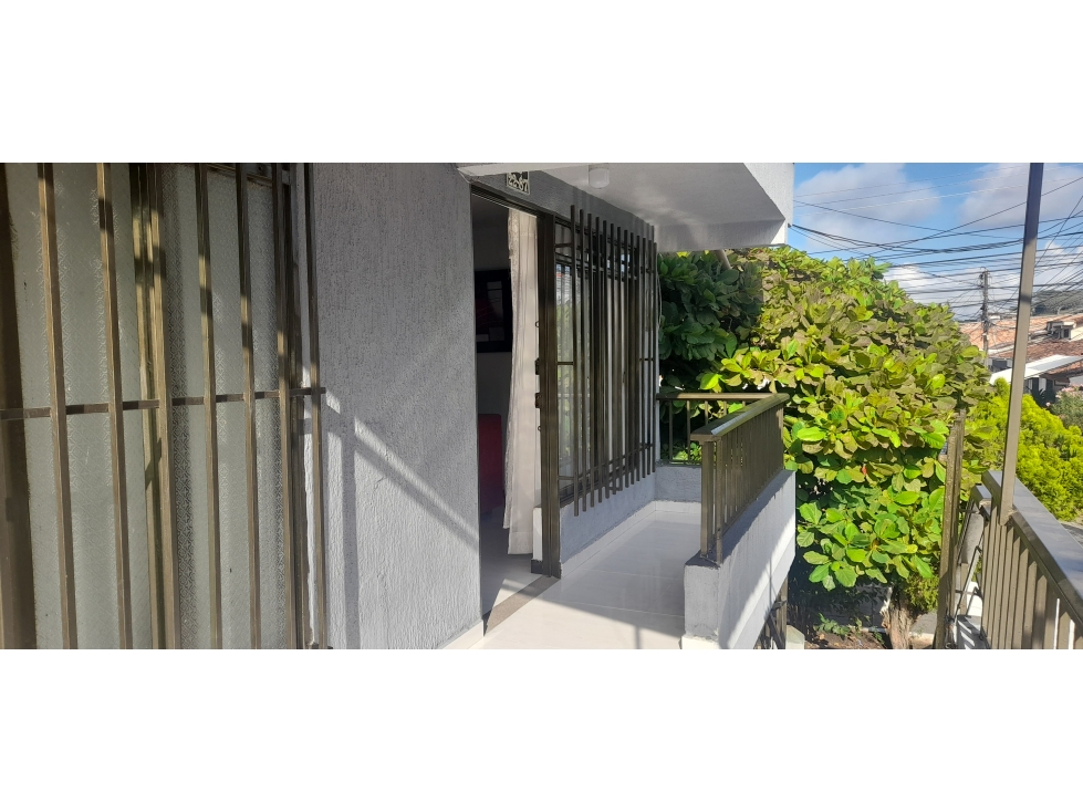 VENTA DE CASA DE DOS PISOS EN CARTAGO VALLE BARRIO SANTA MARIA — foto 2