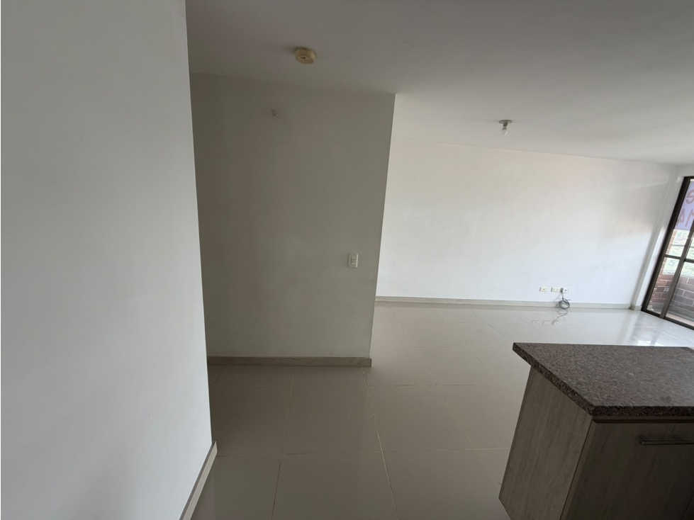 VENTA APARTAMENTO EXCELENTE ILUMINACION Y ACABADOS SABANETA ANTIOQUIA — foto 6