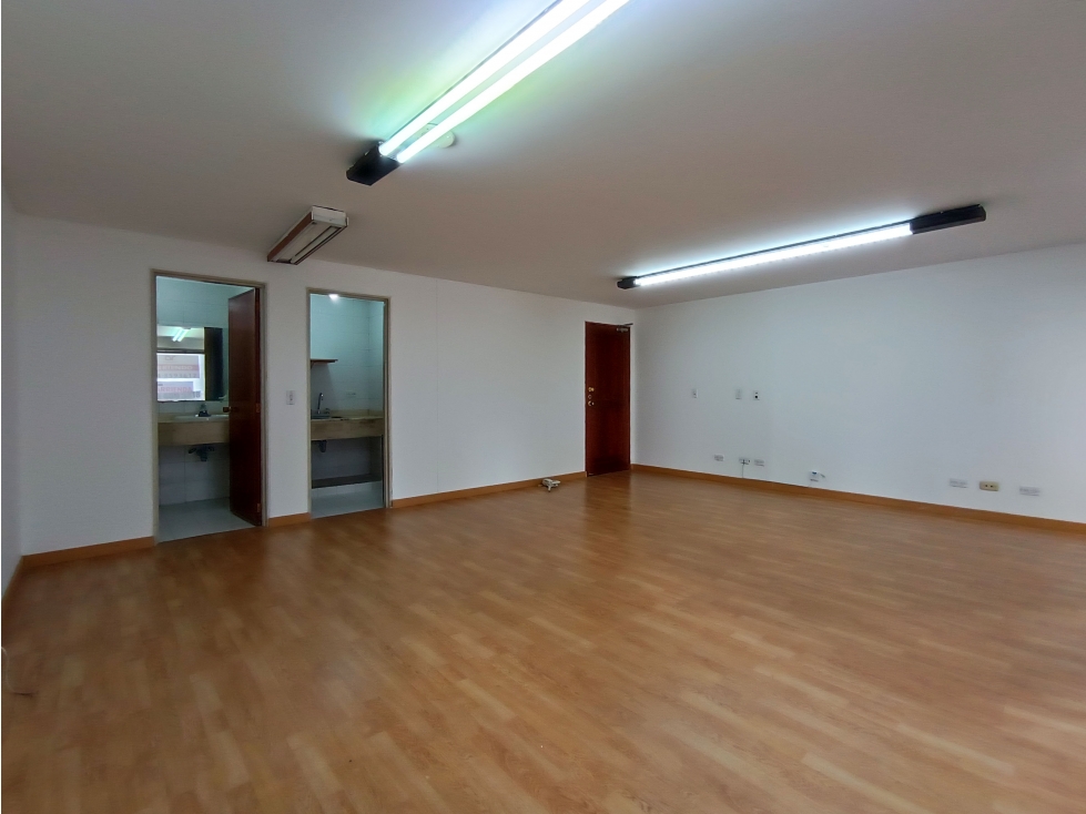 VENTA DE OFICINA EN EL LAGO — foto 5