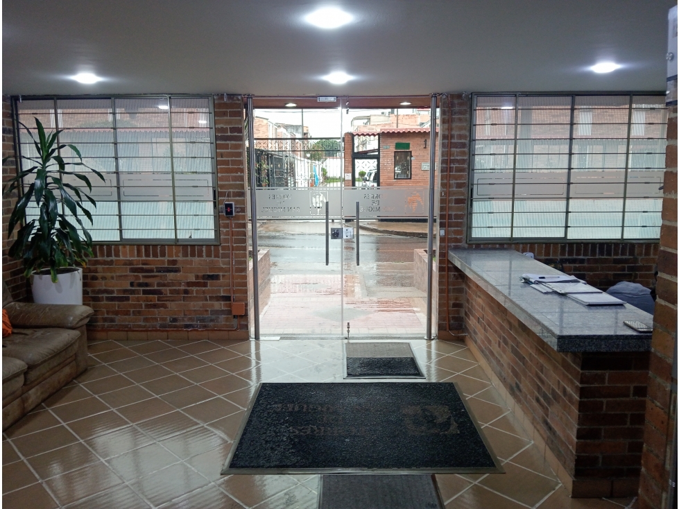 VENTA APTO MINUTO DE DIOS CON PARQUEADERO EN PISO 3 - ENGATIVA — foto 4