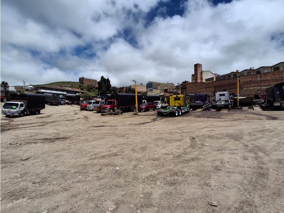 VENTA DE LOTE RESIDENCIAL Y COMERCIAL FRENTE A CC FLORIDA SHOPPING - 4