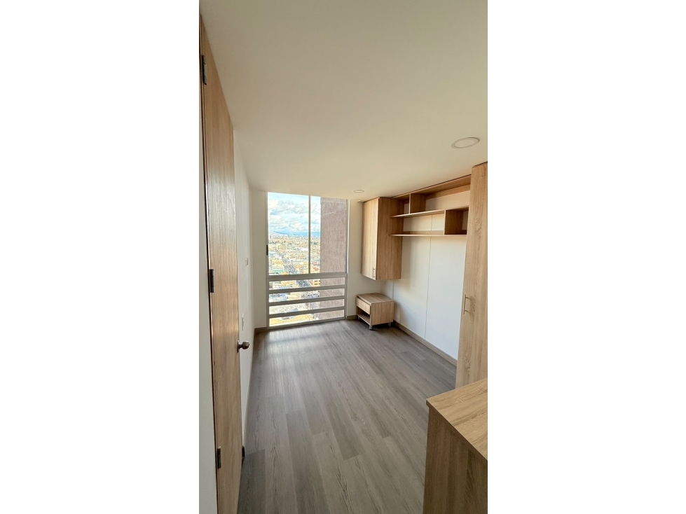VENTA APARTAMENTO ILUMINADO EN ALCALÁ 134 EXCELENTE UBICACIÓN