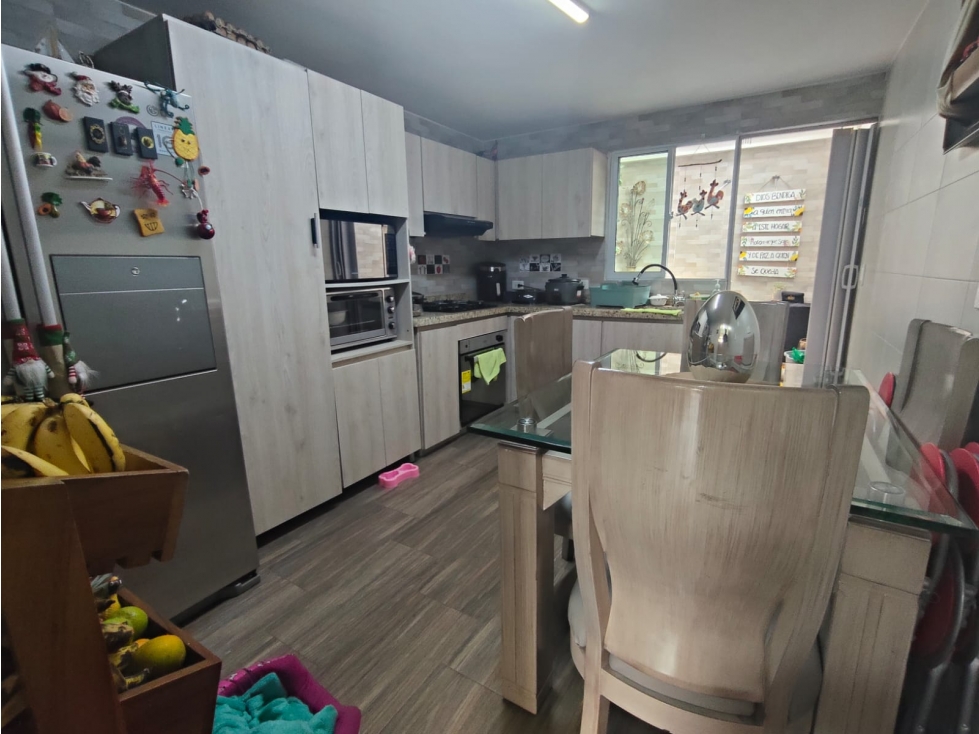 En venta casa remodelada en Torremolinos, Puente Aranda, Bogota — foto 4