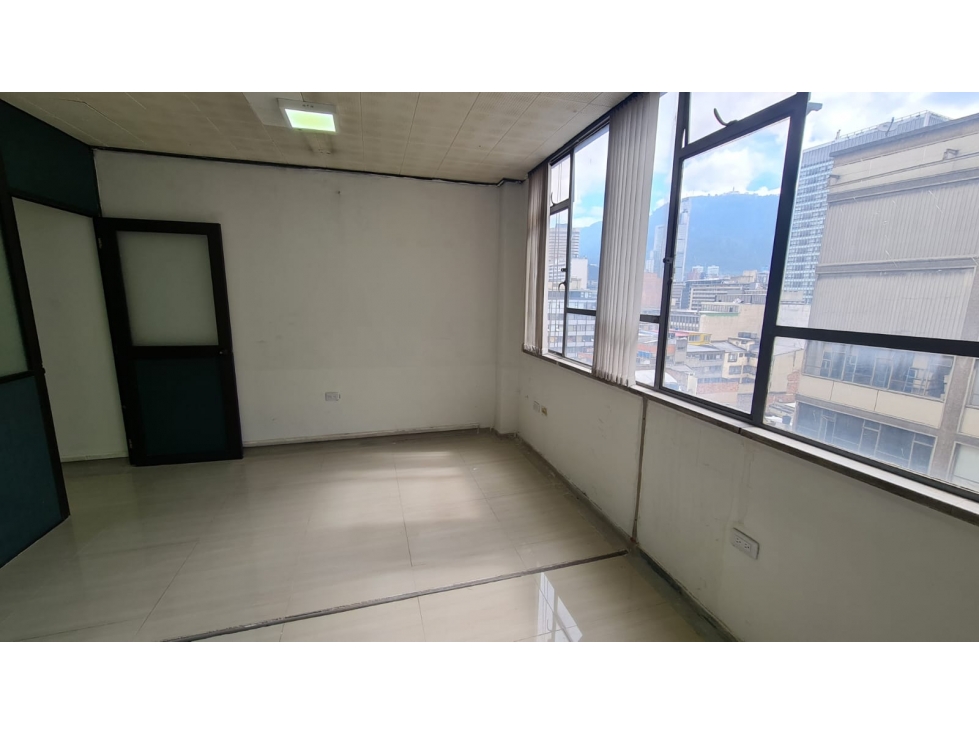 En venta oficina en el centro de Bogotá, La Capuchina, Santa Fe — foto 5