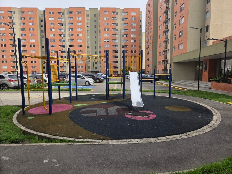 VENTA APARTAMENTO CONJUNTO FONTANA-MADRID, — foto 2