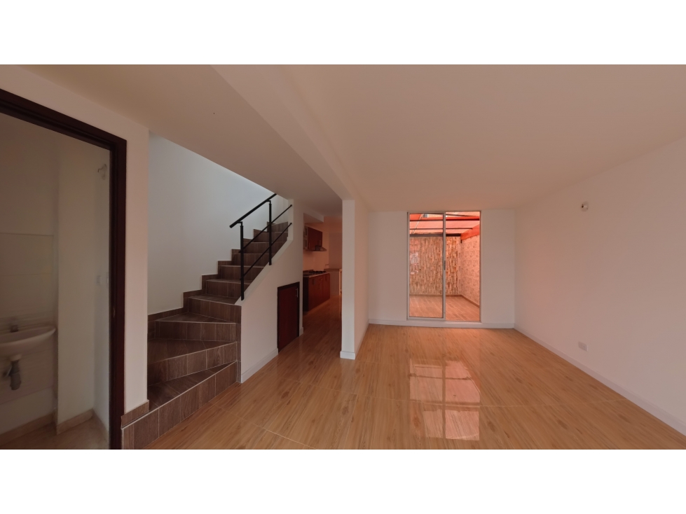 Venta Casa Madrid, Cundinamarca (3 Niveles, 3 Habitaciones, 3 Baños)
