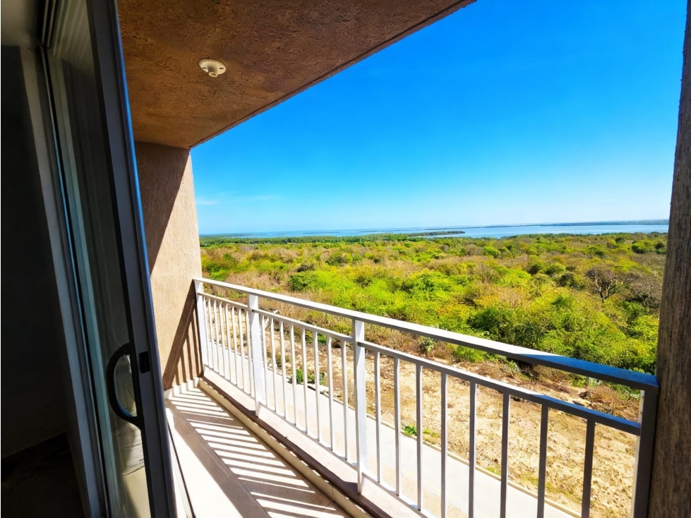 En venta de 58 m² con balcón y vista a la Ciénaga de Mallorquín — foto 2