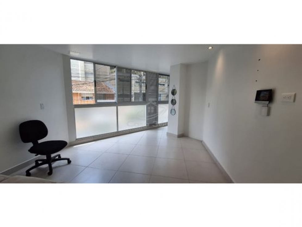 VENTA DE APARTA-OFICINA EN LAURELES - MEDELLIN