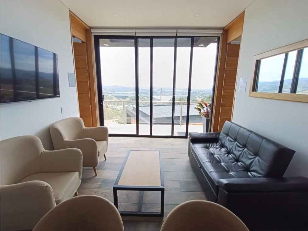 Venta Cabaña de Lujo en El Peñol, Antioquia | Vista espectacular - 3