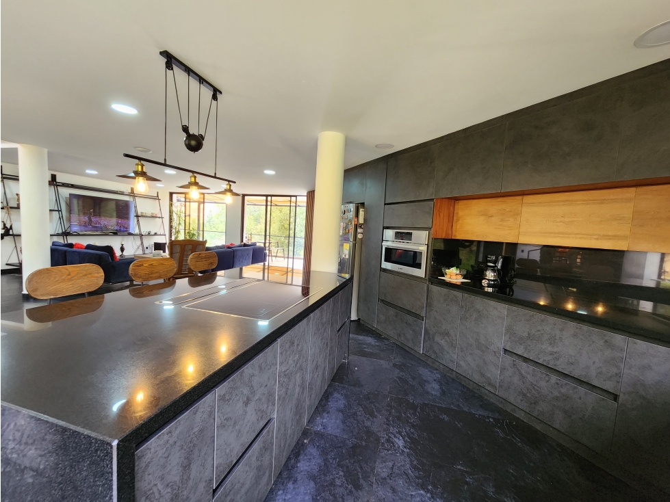 VENTA DE ESPECTACULAR CASA EN EL RETIRO VIA LA CEJA, UNIDAD CERRADA — foto 3